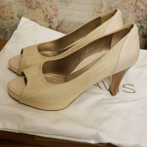 Dana Davis beige linen high heels 8